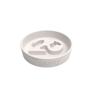 White ceramic slow feeder bowl for dogs - promotes healthy digestion and matches Tuanty dog fresh food maker